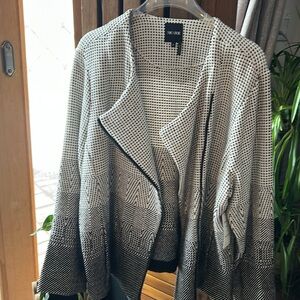 NIC-ZOE jacket. Zip front